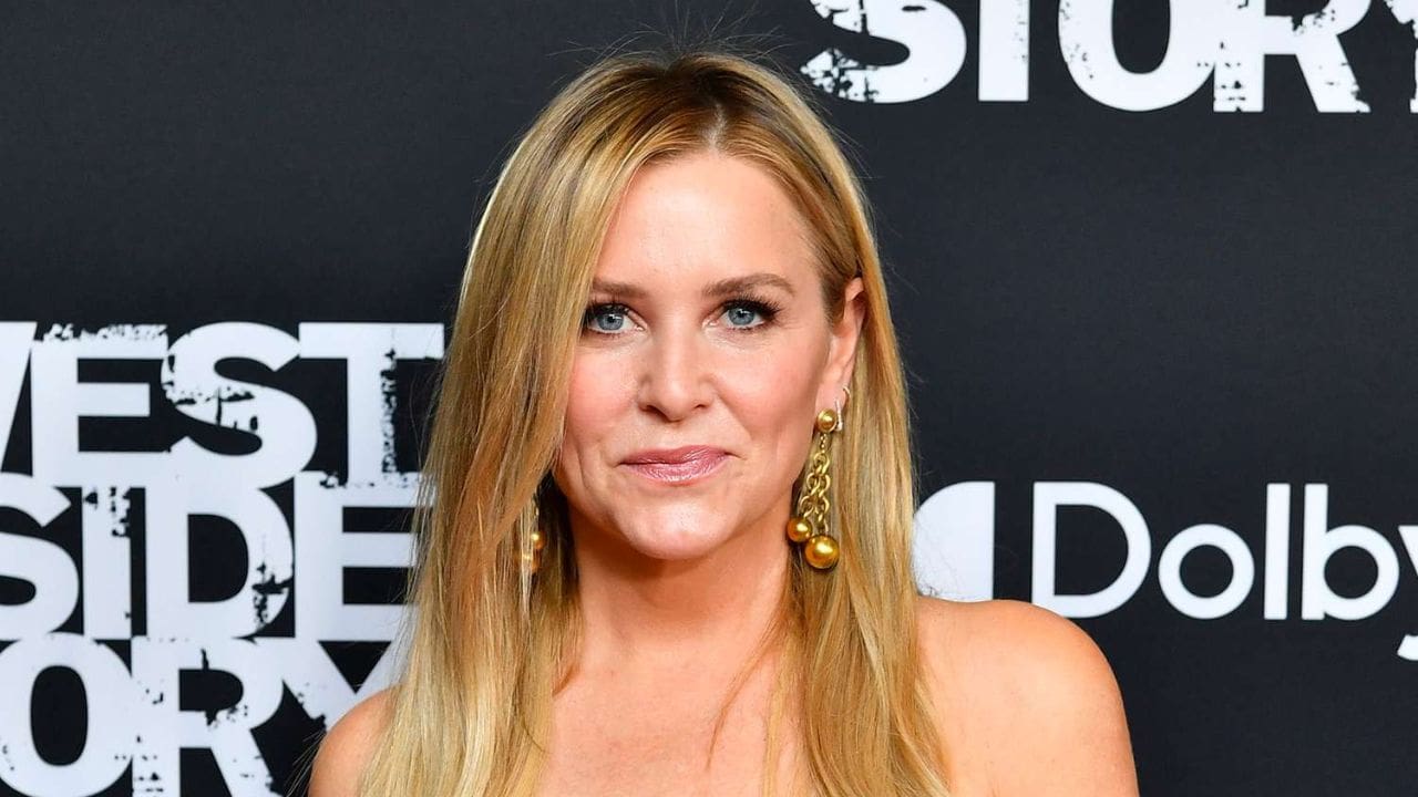 Jessica Capshaw On Her Season 20 Return To Grey Sloan Memorial Hospital