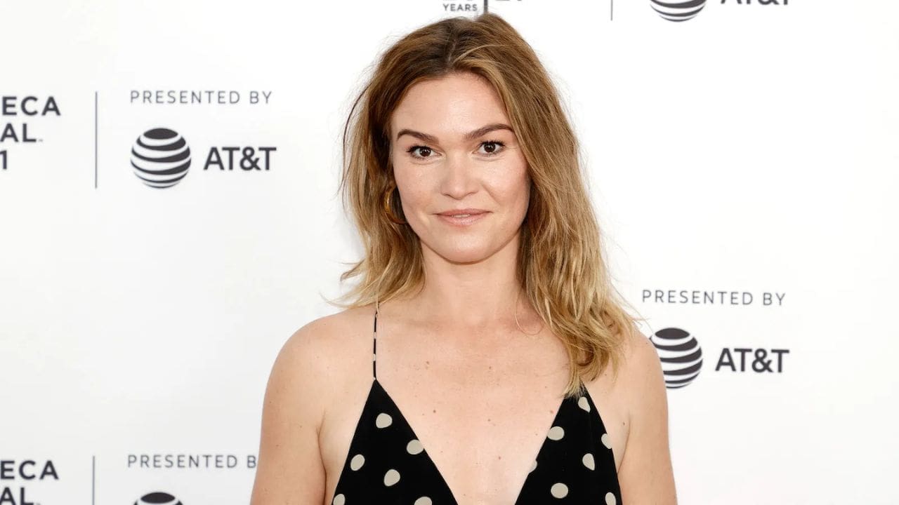 Julia Stiles
